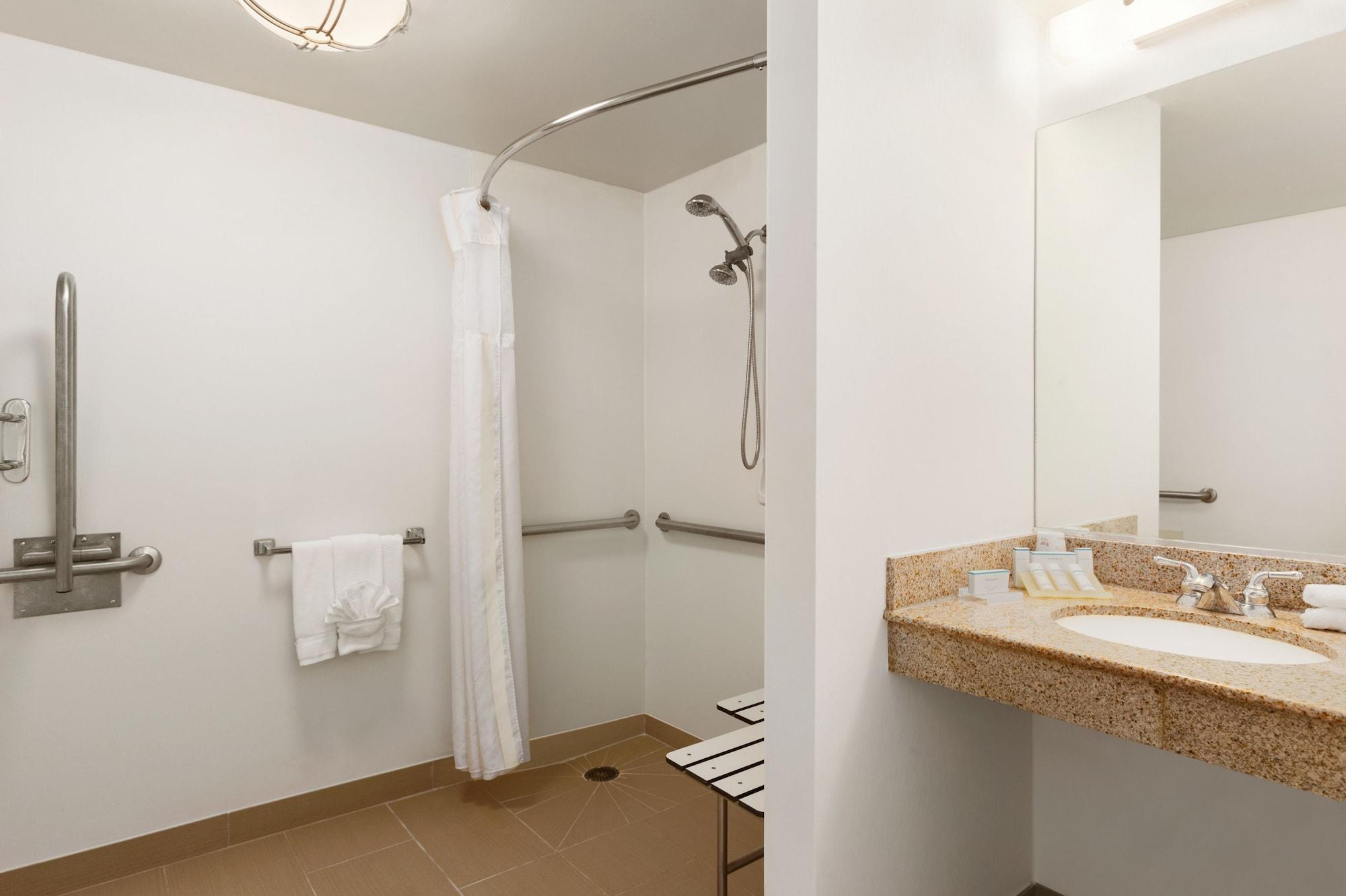 Hilton Garden Inn Shelton Zewnętrze zdjęcie