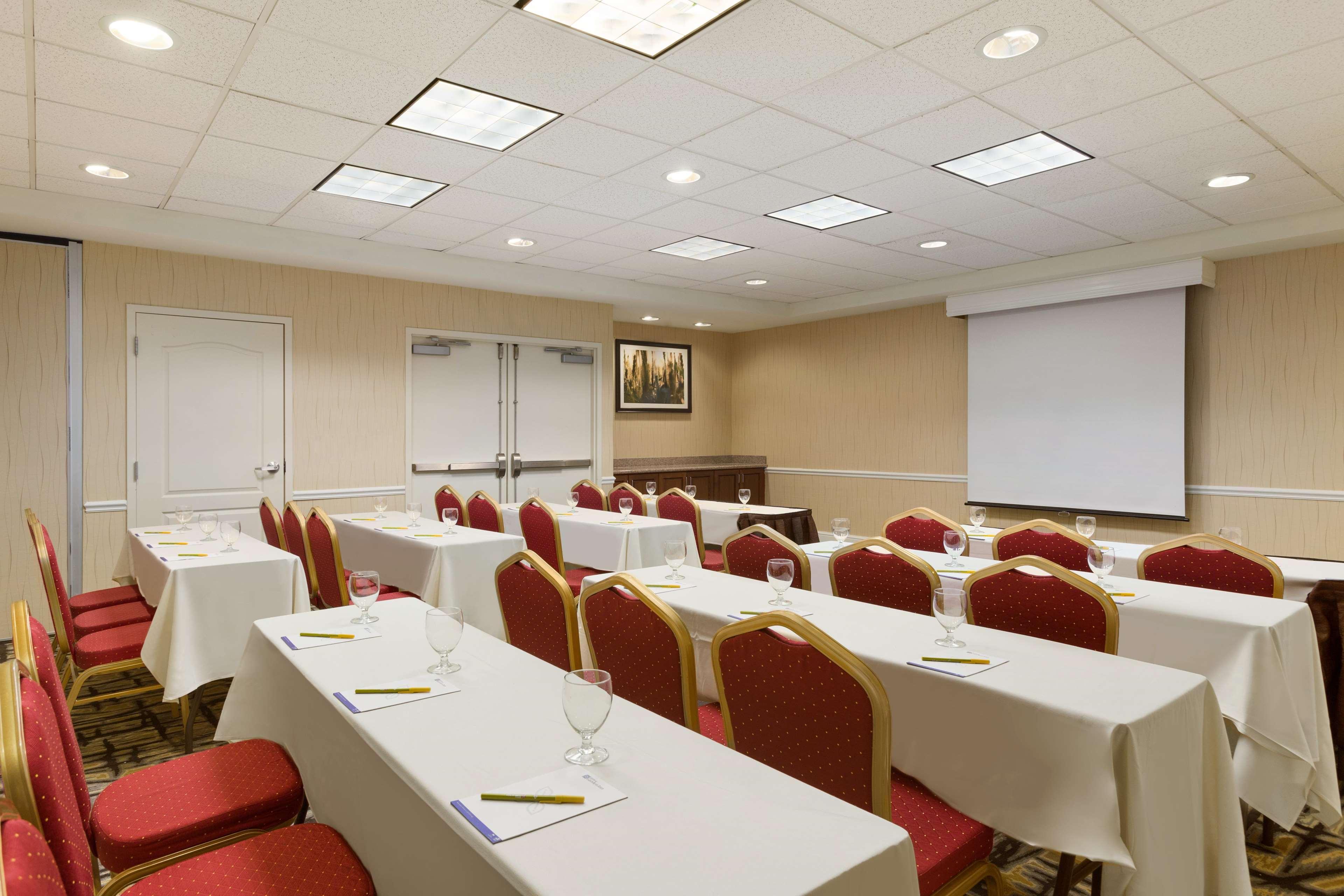 Hilton Garden Inn Shelton Zewnętrze zdjęcie